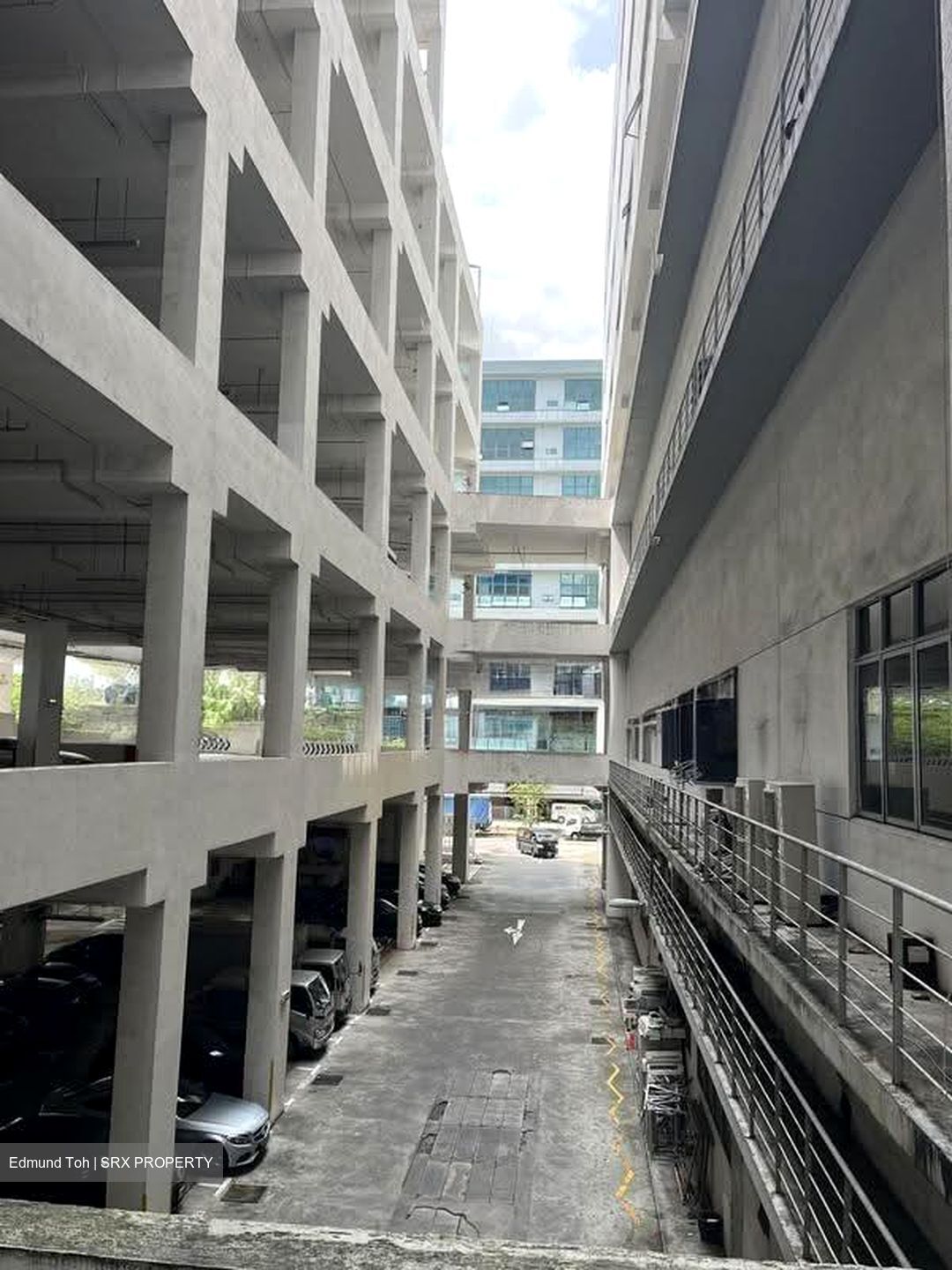 North Spring Bizhub (D27), Factory #637242371